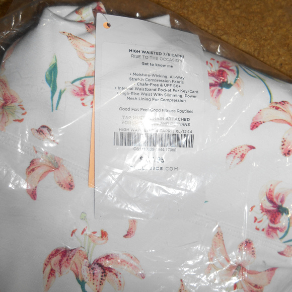 Fabletics High Waist Lily Vine Print Legging L NWT - Picture 7 of 7
